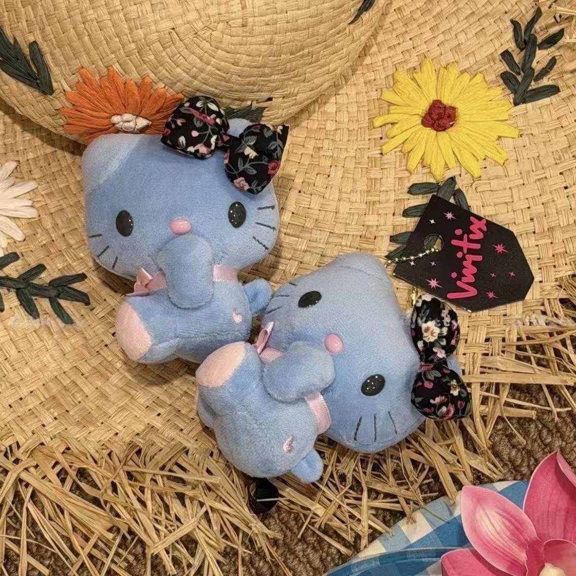 Blue Hello Kitty Floral Print  - đánh giá và giá Good Floral & Wedding Decor Supply Photos